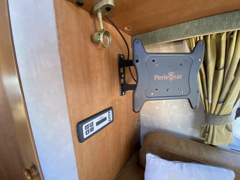 2006 (06) BESSACARR E720 2 BERTH MOTORHOME