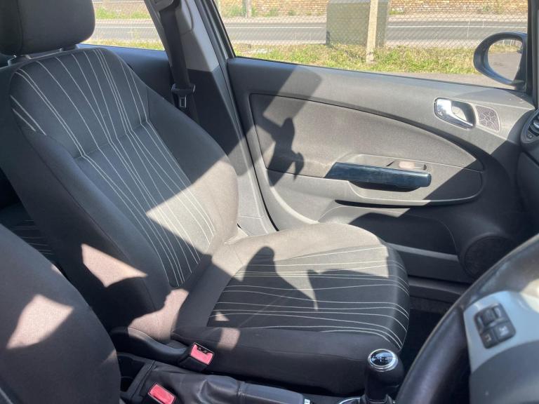 2009 Vauxhall Corsa 1.2i 16v Club 5dr HATCHBACK Petrol Manual