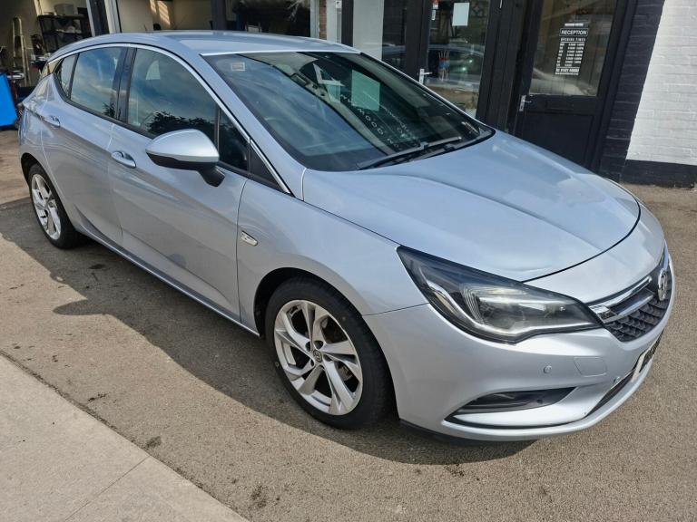 2017 Vauxhall Astra 1.4T 16V 150 SRi 5dr HATCHBACK Petrol Manual