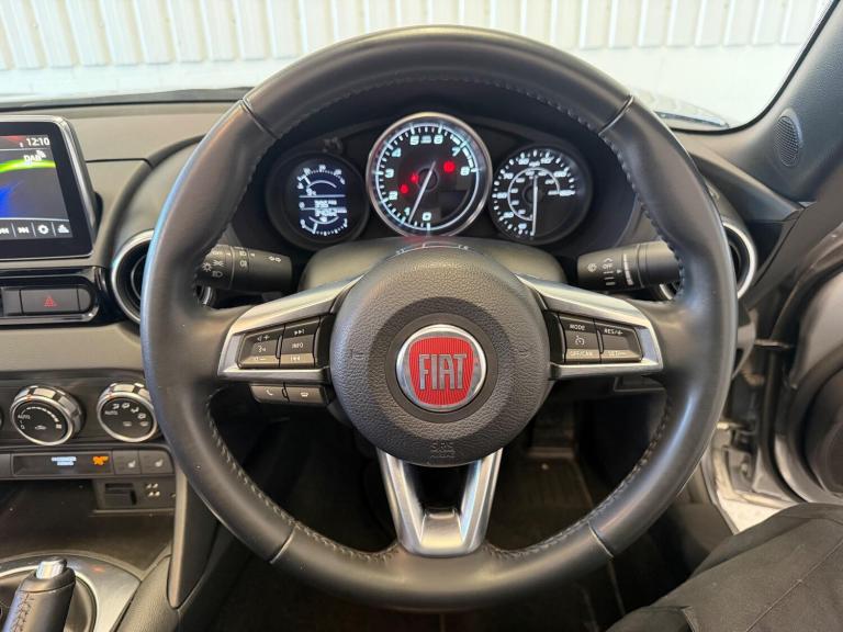 2018 Fiat 124 Spider 1.4 MultiAir Lusso Euro 6 2dr CONVERTIBLE Petrol Manual