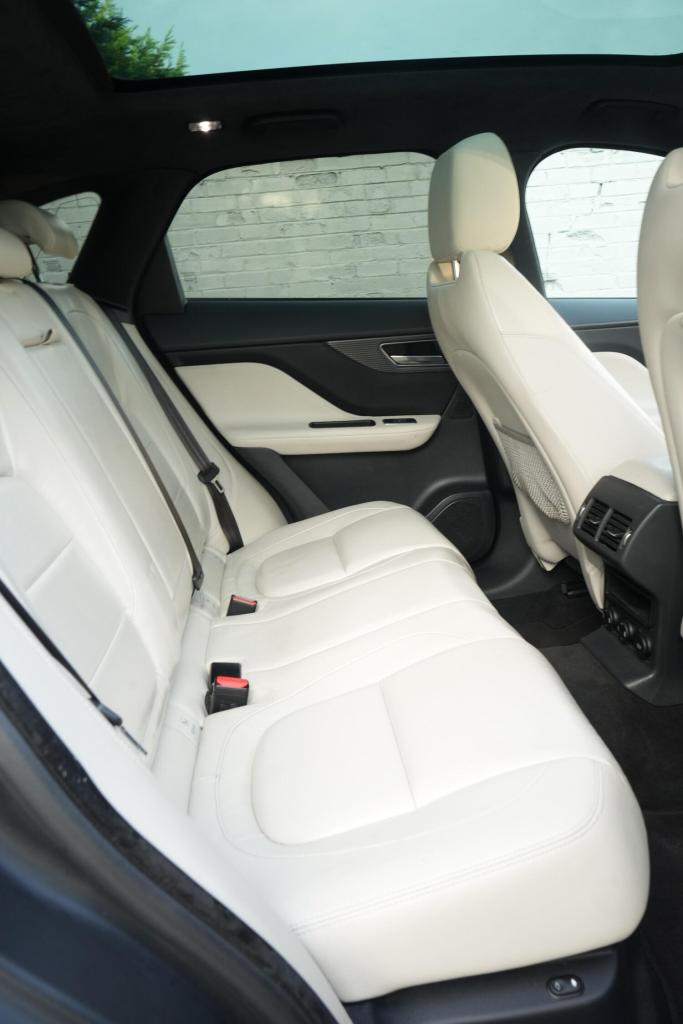 2016 Jaguar F-Pace 3.0d V6 1st Edition 5dr Auto AWD ESTATE DIESEL Automatic