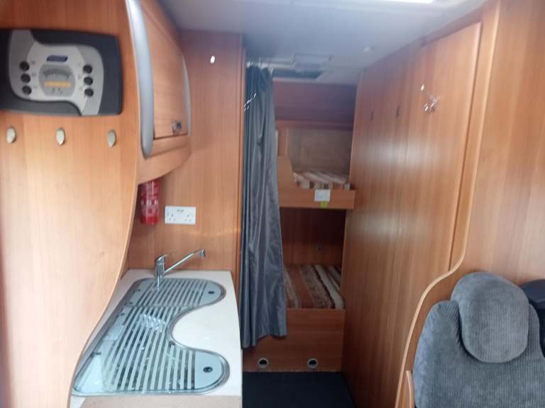 WARNING STOLEN VEHICLE STOLEN 