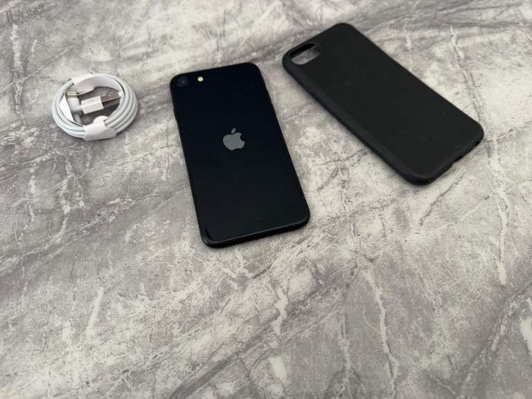 Apple iPhone SE 3rd Generation 64GB Unlocked