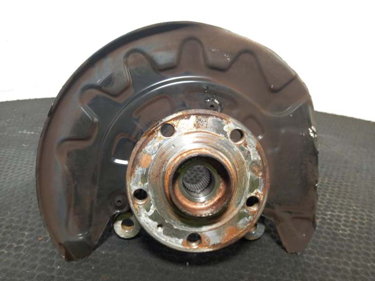 Volkswagen Golf Wheel Hub Stub Axle N/S 2020-2026 1.0l Petrol Front Lh