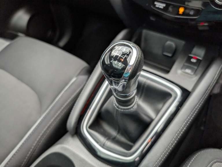 2017 Nissan Qashqai 1.2 DIG-T N-Connecta SUV 5dr Petrol Manual Euro 6 (s/s) (115 ps) REAR VIEW  H...