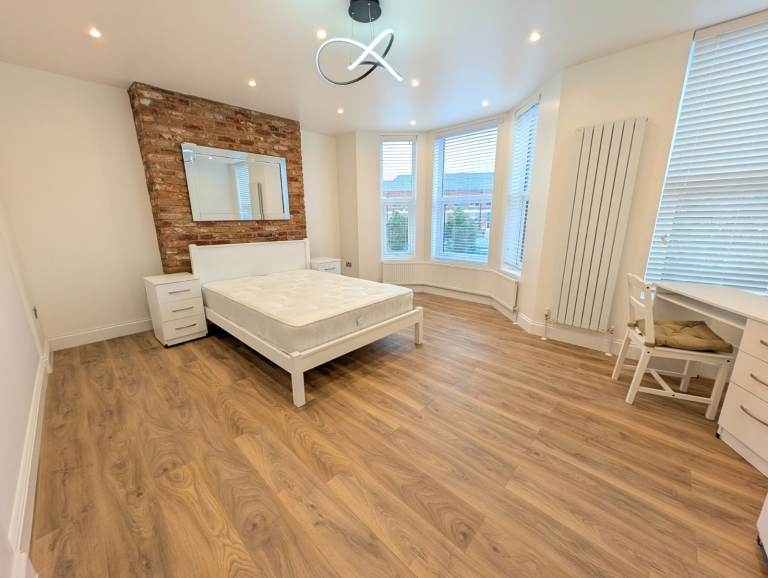 *Last Room Remaining*, Brand new rooms to rent in excellent location of Willesden Junction, NW10.