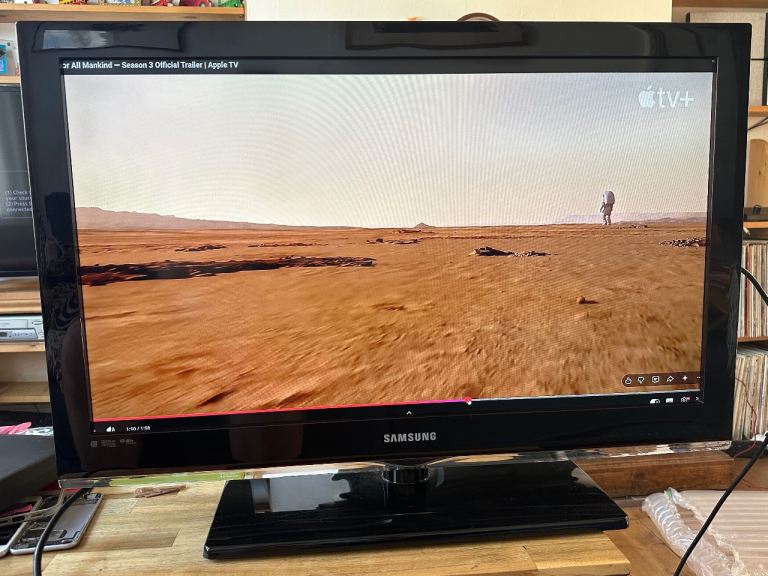 Samsung 32” LCD TV Full HD 1080 LE32C530 with Remote (LE32C530F1WXXU)