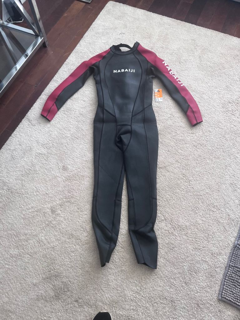 Decathlon wet suit 
