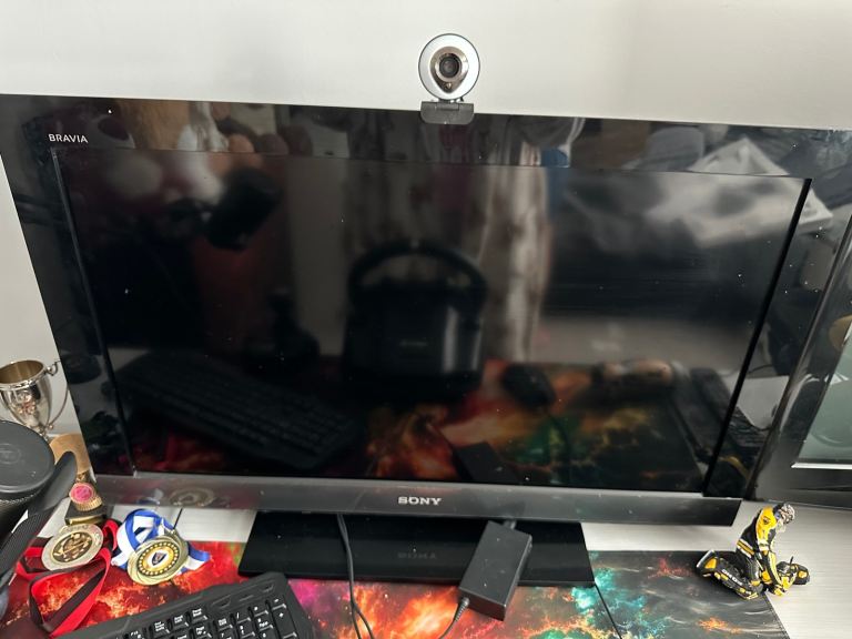 Sony Bravia Monitor/TV – Black, Good Condition 32 inch 