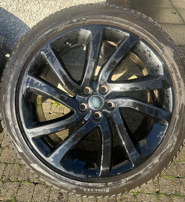 Land Rover Discovery 22” Alloy Rims with Tyres 5x120 ET45 HY3M-1007-CA *CLEAN FACES+LIKE-NEW TYRES*