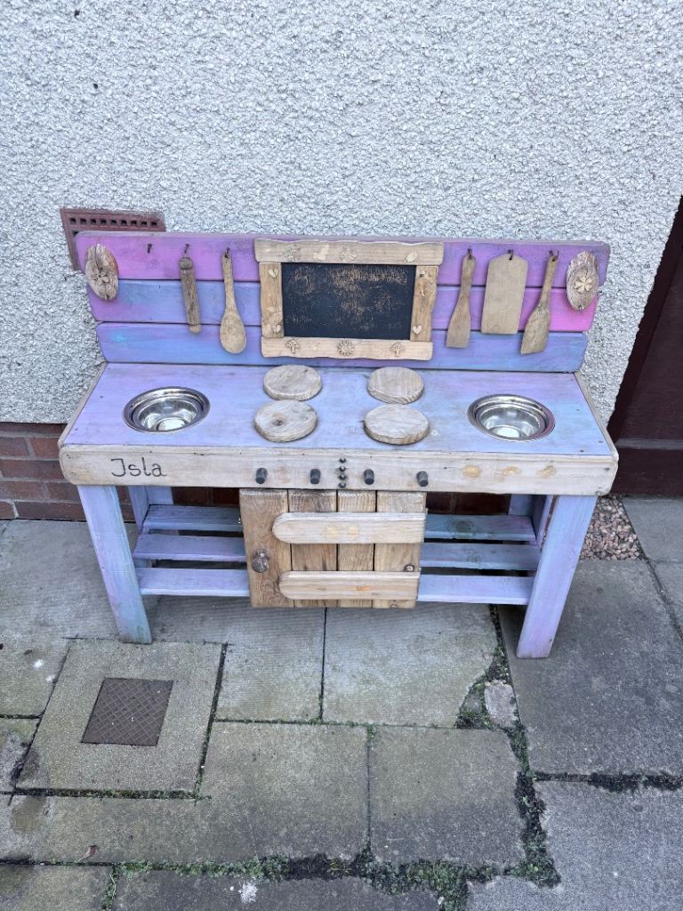 Mud kitchen 