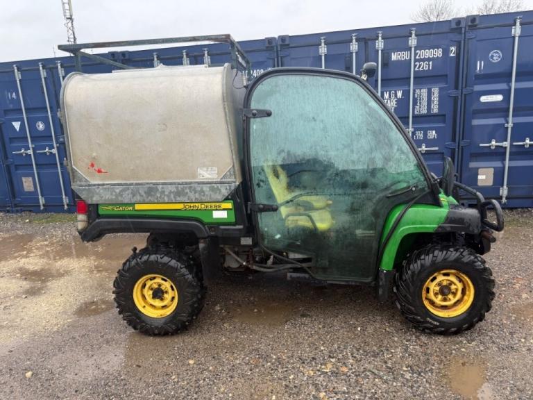  John Deere  Gator XUV 4X4 C Diesel