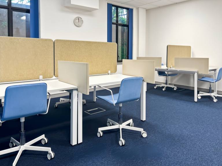 Belfast - BT12 5GH \ Shared Office Space with Flexible Terms