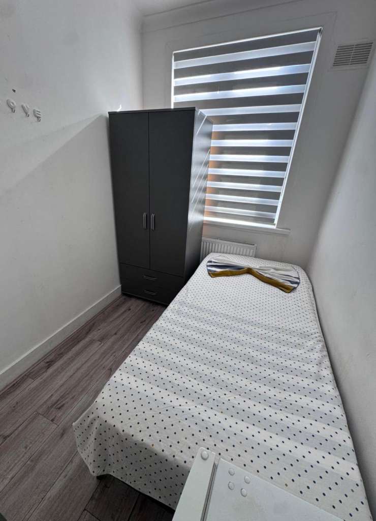 💙Room Available TOTTENHAM HALE  Buller Road N17 9BH   £700 single E✅