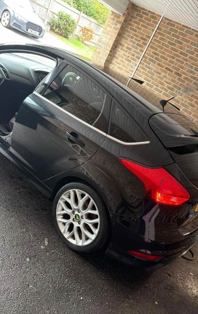 Ford, FOCUS, Hatchback, 2015, Manual, 999 (cc), 5 doors
