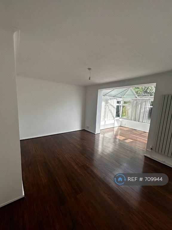 3 bedroom house in Chalcombe Road, London, SE2 (3 bed) (#709944)