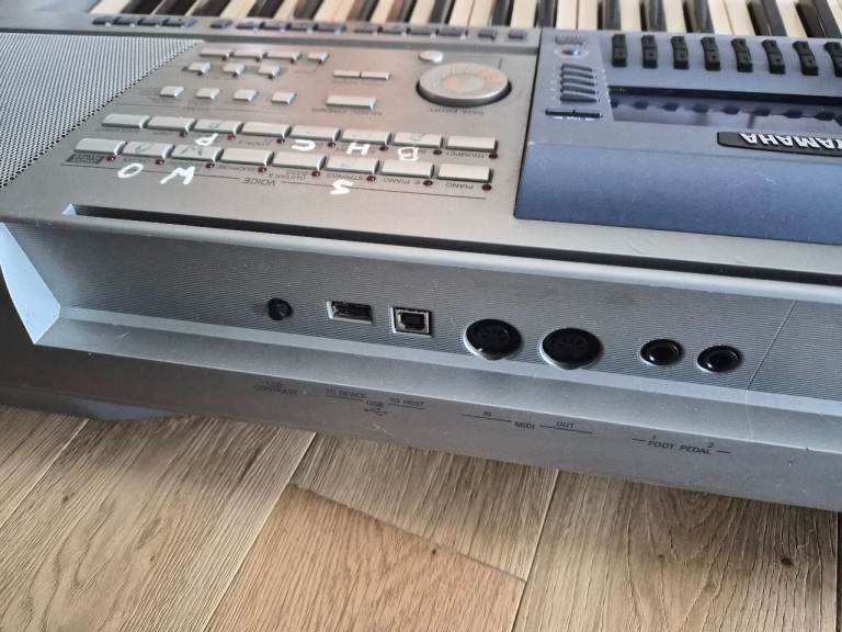Yamaha Electric Keyboard – Good Condition