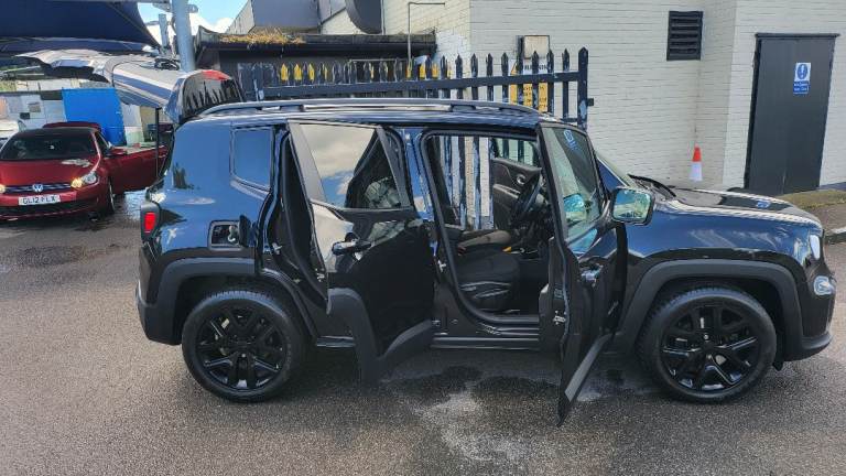 2021 Jeep Renegade Night Eagle 1.3L GSE T4 DDCT 6-Speed AUTO [ULEZ EURO 6]