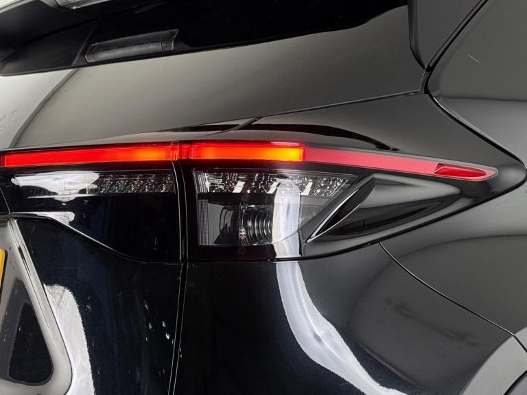 2023 Toyota Yaris Cross 1.5 VVT-h Design E-CVT Euro 6 (s/s) 5dr HATCHBACK Petrol/Electric Hybrid ...