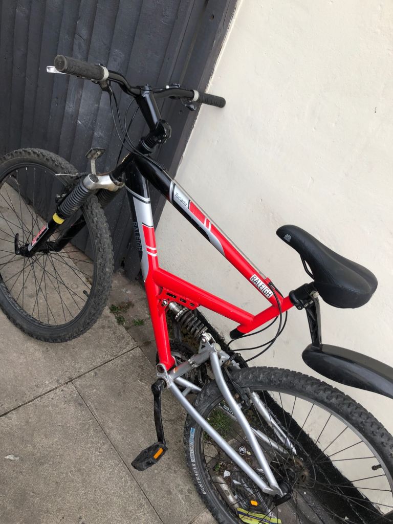Cheap ladies and girls  mountain and commuting bikes.