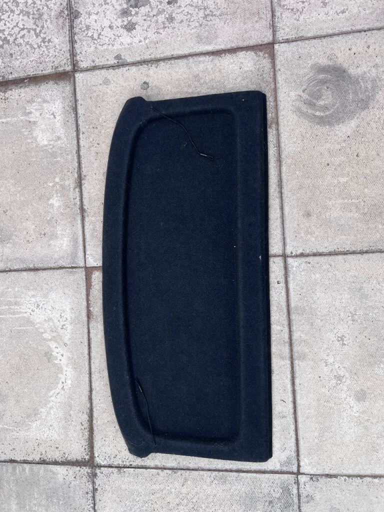 VW Golf MK7 parcel shelf