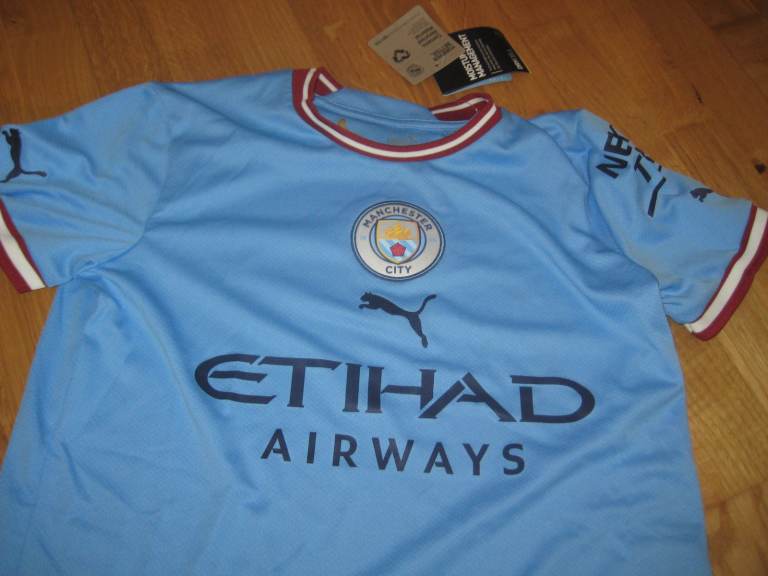 Manchester City Football Shirt – Sky Blue, Brand New with Tags XL BOYS