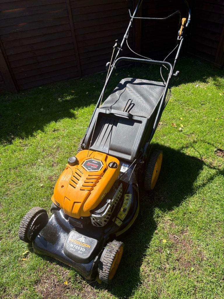 Petrol lawn mower self drive McCulloch 