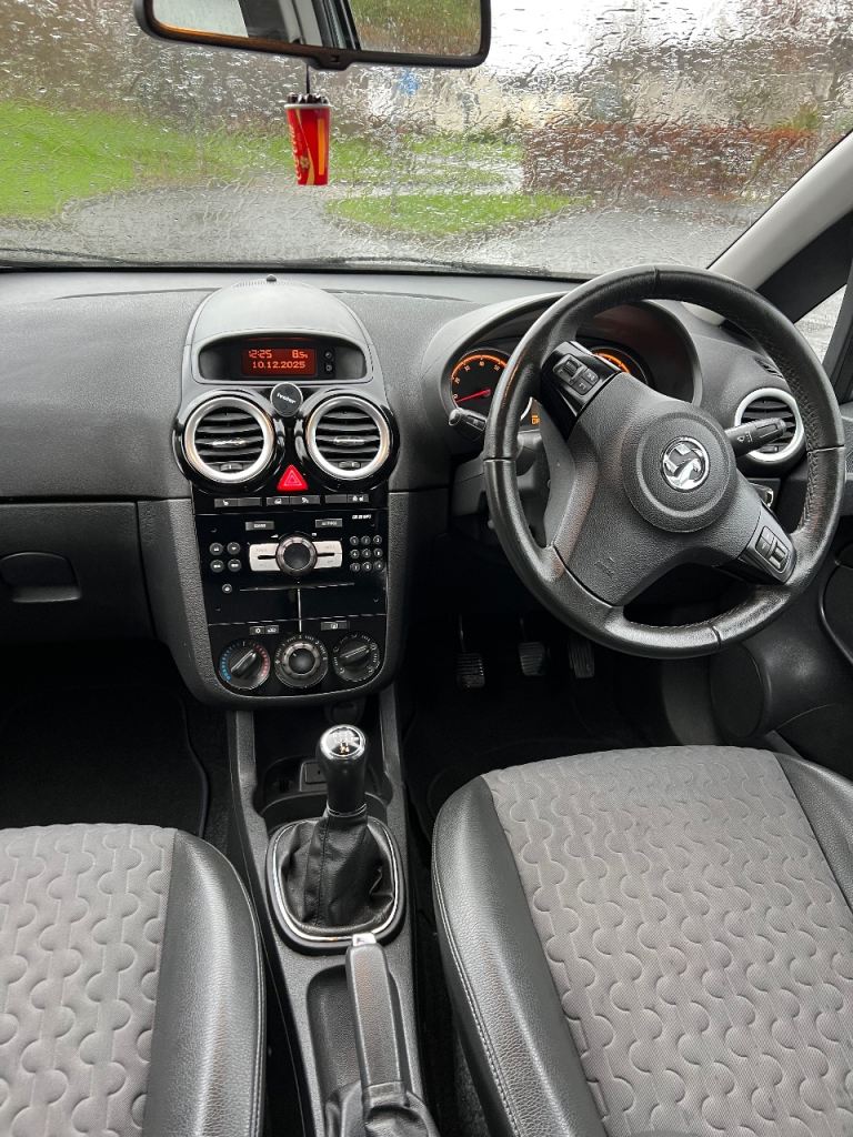 Vauxhall, CORSA, Hatchback, 2013, Manual, 1398 (cc), 5 doors