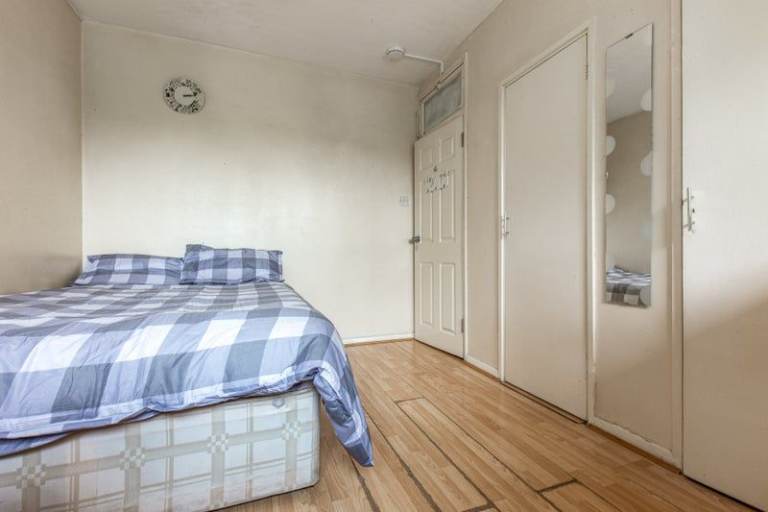 🔐 Safe & Secure Shared Room - Gated Area, 24/7 Security, Peace of Mind, Ready Bow🛡️