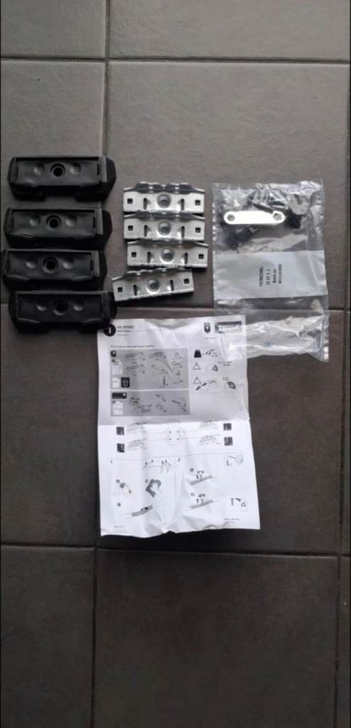 Thule Evo Fitting Kit 18 7002 BMW 3series 4dr Sedan 2005-2018