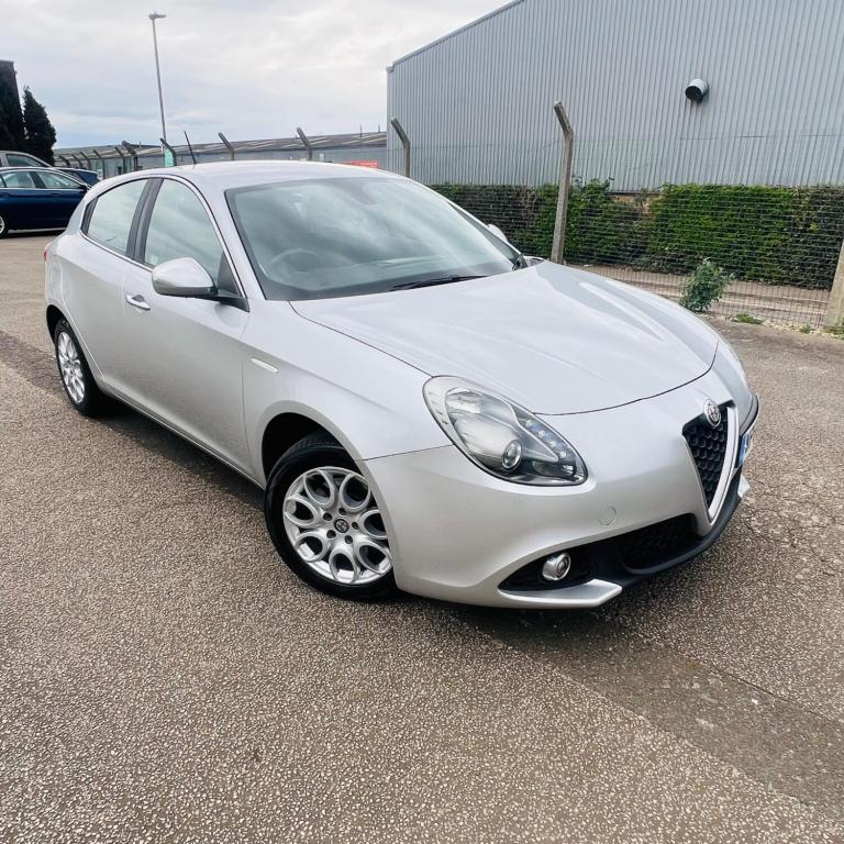 2016 Alfa Romeo Giulietta 2.0 JTDM-2 Super 5dr HATCHBACK DIESEL Manual