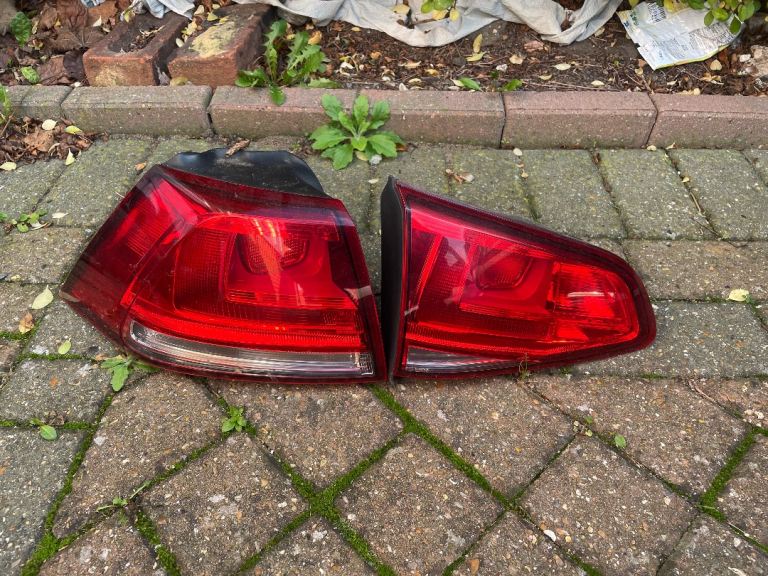 Volkswagen Golf MK7 2012-2017 Rear Passenger Left Tail Light Pair Inner & Outer