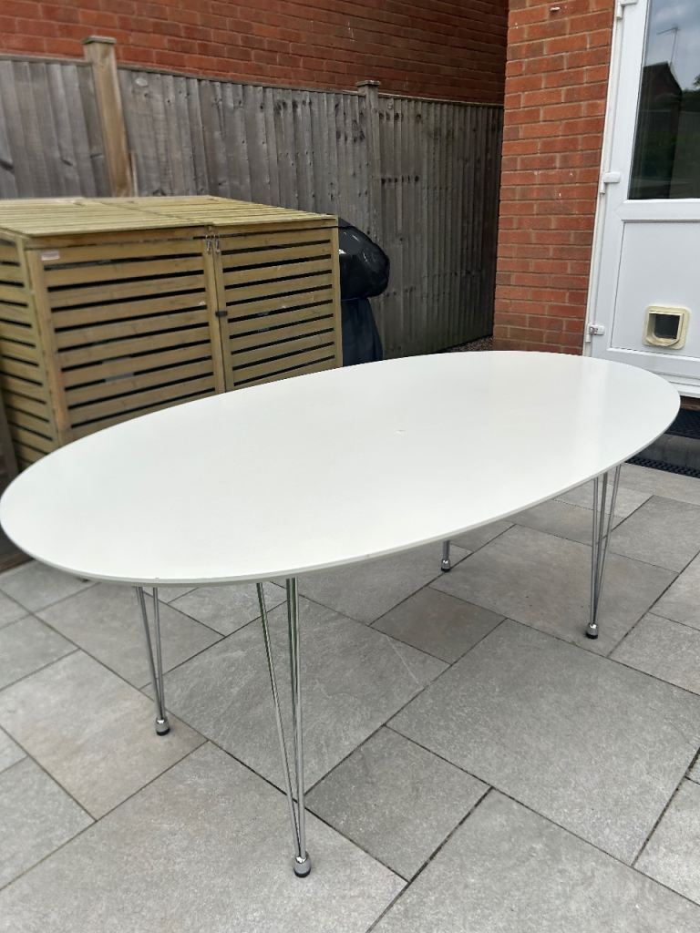 Oval kitchen/dining table