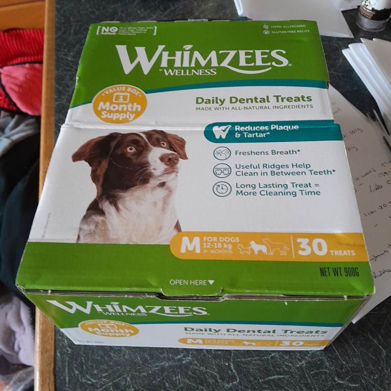 New Box of Dog Whimzees Daily Dental Sticks 1 month supply Medium 12-18KG s