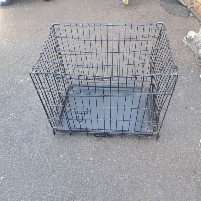 Small Black Dog Cage & Tray , 25 x 20 x 19 inches , Good Condition , Very Useful, Clean.