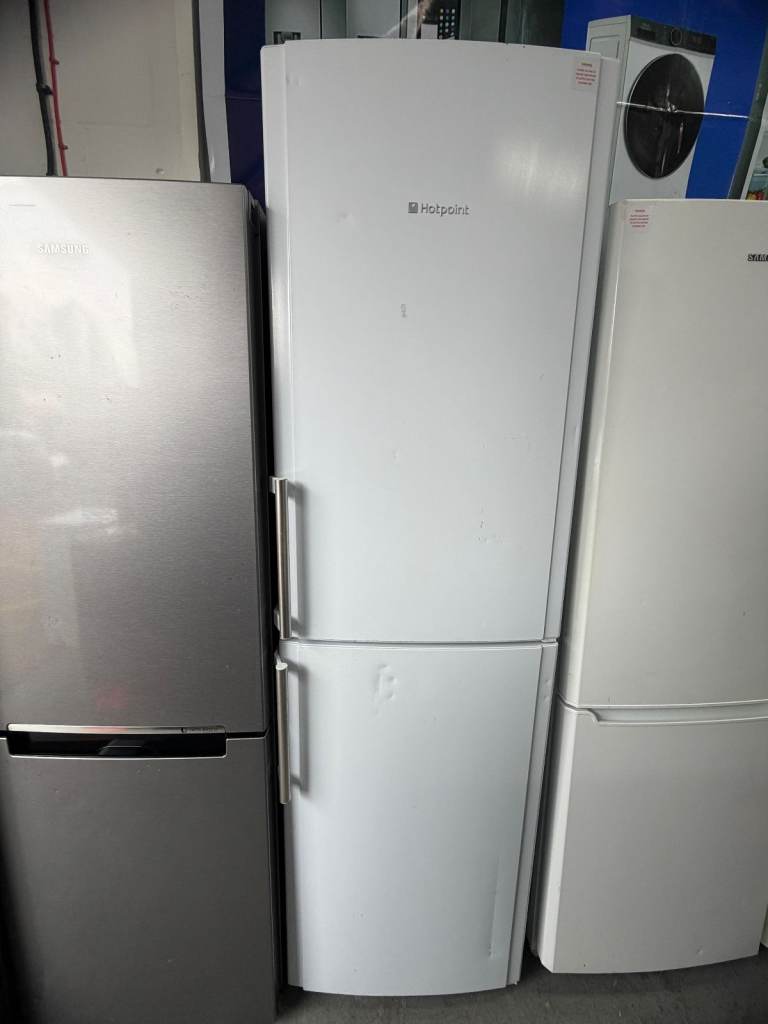 Hotpoint Freestanding Fridge Freezer – White
