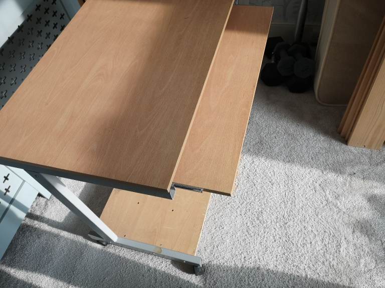 Free Desk