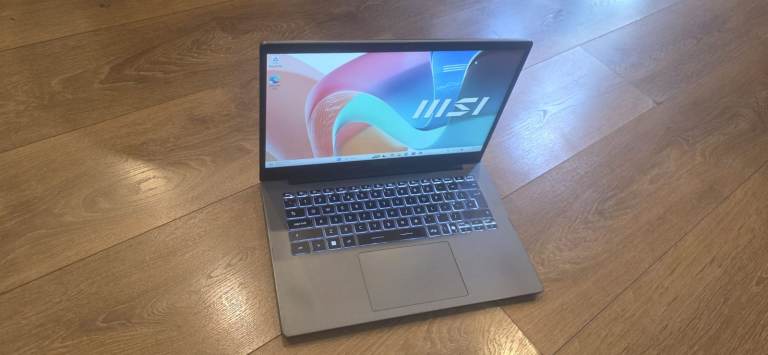 MSI Modern 14 laptop Intel i5-1335U 10x cores 13th generation processor 512gb SSD