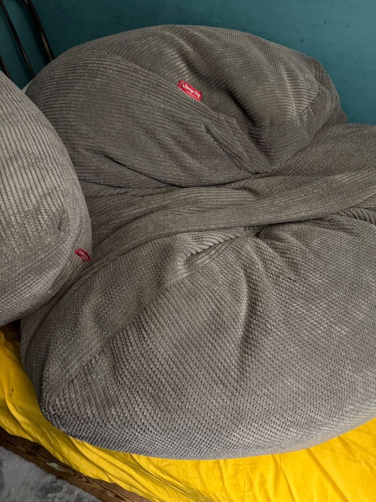 Massive bean bag with footrest bag