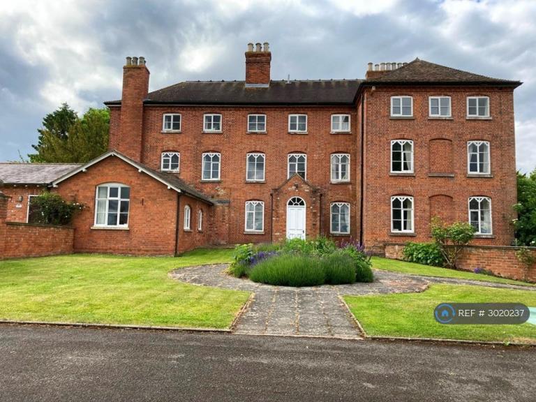 2 bedroom flat in Wilton Place, Dymock, GL18 (2 bed) (#3020237)