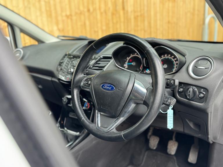 2016 Ford Fiesta 1.25 82 Zetec 5dr HATCHBACK Petrol Manual