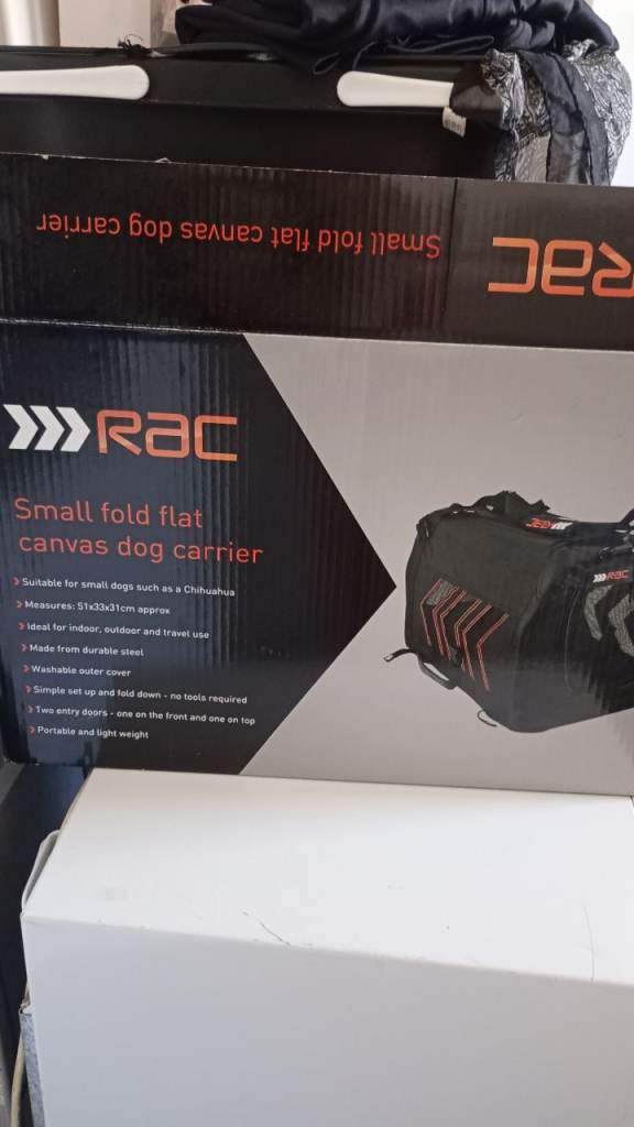 Dog carrier 
