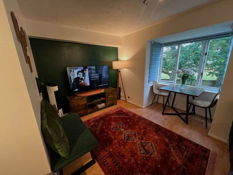 1Bedroom Flat for Rent in Palmers Green (N13)