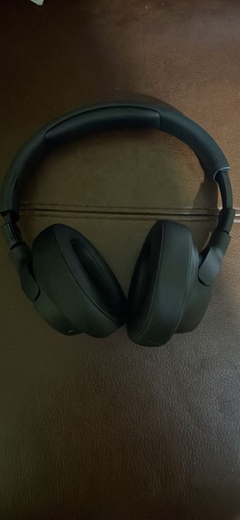 JBL Bluetooth headphones 