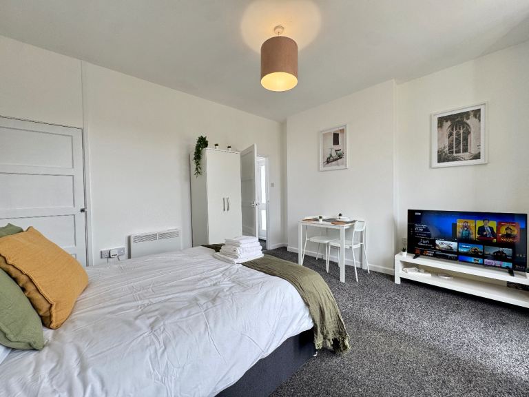 ONE/Studio Flat In Kidderminster ALL BILLS INCLUDED