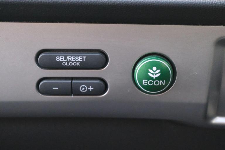 2025 Honda Freed Hybrid - 1 Owner HYBRID ELECTRIC Automatic