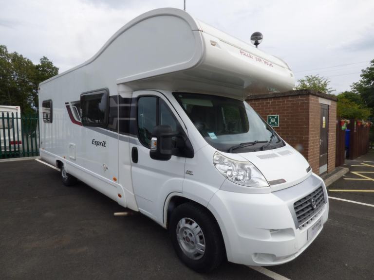 2015 6 berth 6 belt Swift Esprit 496 rear U shaped lounge