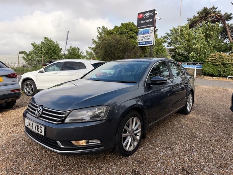 2014 Volkswagen Passat 2.0 TDI 177 Bluemotion Tech Executive 4dr SALOON DIESEL Manual