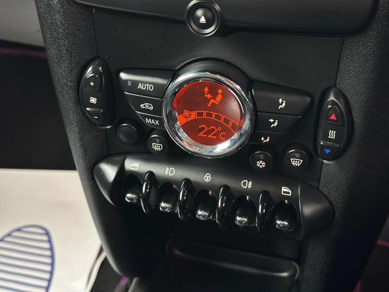 2011 MINI Hatch 1.6 Cooper Euro 5 (s/s) 3dr HATCHBACK Petrol Manual