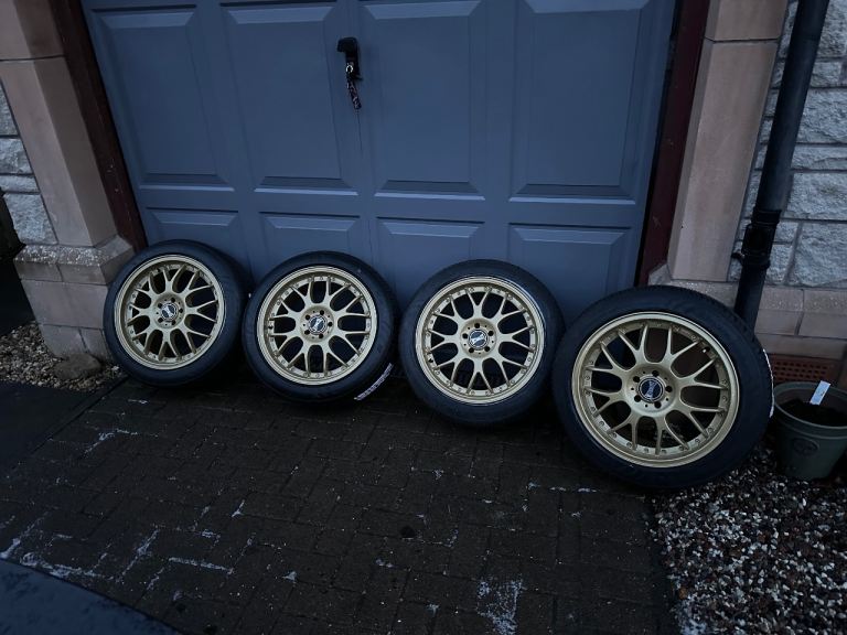 Ultralite Bronze Gold Alloys With Tyres